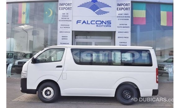 Acheter Import Voiture Toyota Hiace Blanc à Import - Dubai, Grande Comore Acheter Import Voiture Toyota Hiace Blanc à Import - Dubai, Grande Comore