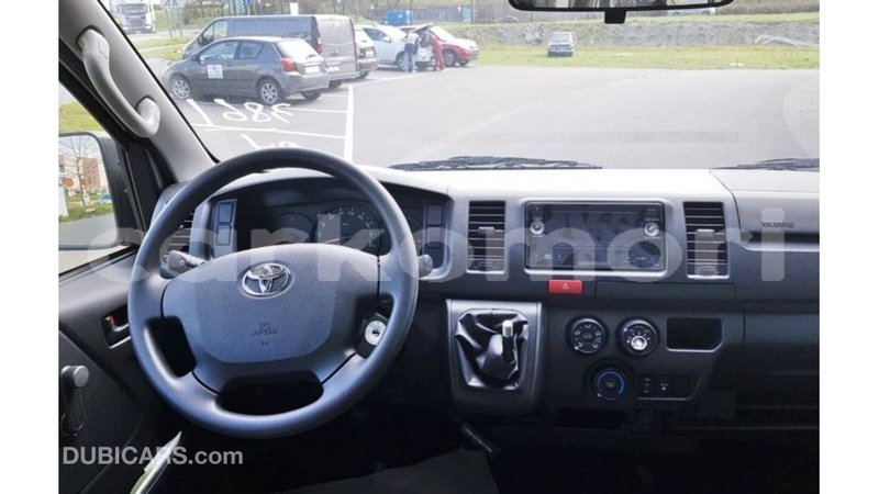 Big with watermark toyota hiace grande comore import dubai 2755