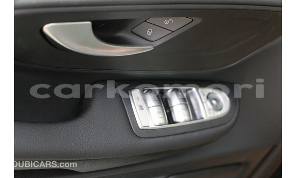 Buy Import Mercedes-Benz 250 Black Car in Import - Dubai in Great Comore Buy Import Mercedes-Benz 250 Black Car in Import - Dubai in Great Comore