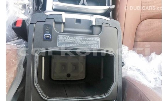 Buy Import Toyota Land Cruiser Black Car in Import - Dubai in Great Comore Buy Import Toyota Land Cruiser Black Car in Import - Dubai in Great Comore