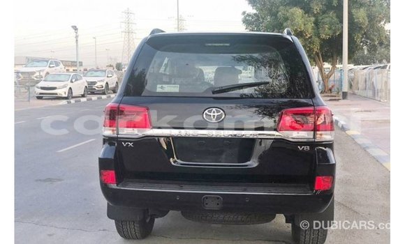 Buy Import Toyota Land Cruiser Black Car in Import - Dubai in Great Comore Buy Import Toyota Land Cruiser Black Car in Import - Dubai in Great Comore