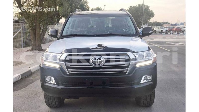 Big with watermark toyota land cruiser great comore import dubai 2761