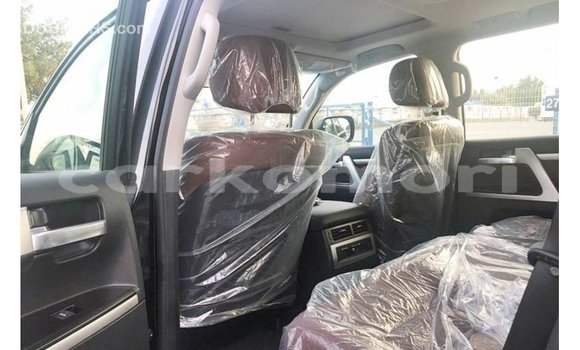 Buy Import Toyota Land Cruiser Black Car in Import - Dubai in Great Comore Buy Import Toyota Land Cruiser Black Car in Import - Dubai in Great Comore
