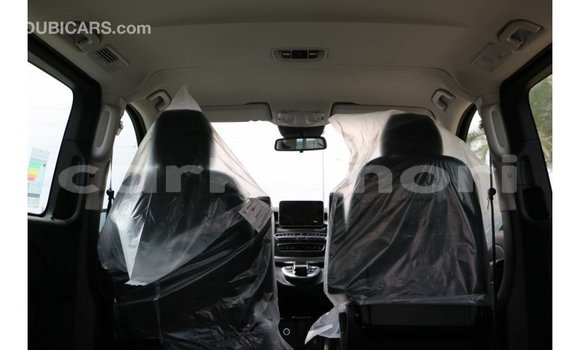 Buy Import Mercedes-Benz 250 Black Car in Import - Dubai in Great Comore Buy Import Mercedes-Benz 250 Black Car in Import - Dubai in Great Comore