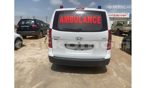 Buy Import Hyundai Accent White Car in Import - Dubai in Great Comore Buy Import Hyundai Accent White Car in Import - Dubai in Great Comore