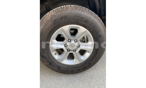 Acheter Import Voiture Toyota 4Runner Blanc à Import - Dubai, Grande Comore Acheter Import Voiture Toyota 4Runner Blanc à Import - Dubai, Grande Comore