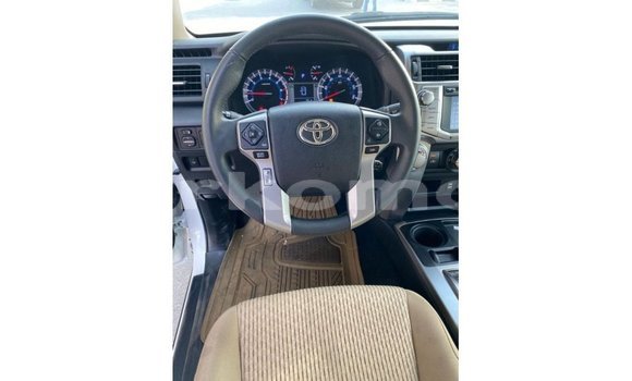 Acheter Import Voiture Toyota 4Runner Blanc à Import - Dubai, Grande Comore Acheter Import Voiture Toyota 4Runner Blanc à Import - Dubai, Grande Comore