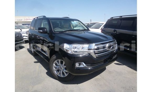 Acheter Import Voiture Toyota Land Cruiser Noir à Import - Dubai, Grande Comore Acheter Import Voiture Toyota Land Cruiser Noir à Import - Dubai, Grande Comore