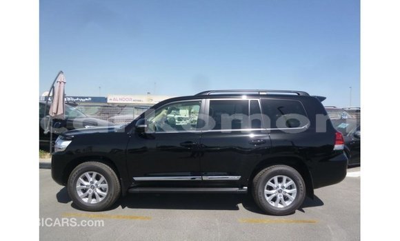 Acheter Import Voiture Toyota Land Cruiser Noir à Import - Dubai, Grande Comore Acheter Import Voiture Toyota Land Cruiser Noir à Import - Dubai, Grande Comore