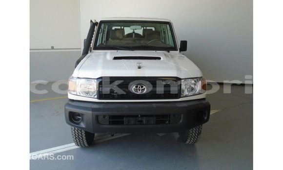 Buy Import Toyota Land Cruiser White Car in Import - Dubai in Great Comore Buy Import Toyota Land Cruiser White Car in Import - Dubai in Great Comore