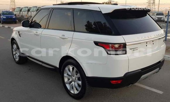 Acheter Import Voiture Land Rover Range Rover Blanc à Import - Dubai, Grande Comore Acheter Import Voiture Land Rover Range Rover Blanc à Import - Dubai, Grande Comore
