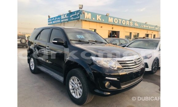 Acheter Import Voiture Toyota Fortuner Noir à Import - Dubai, Grande Comore Acheter Import Voiture Toyota Fortuner Noir à Import - Dubai, Grande Comore