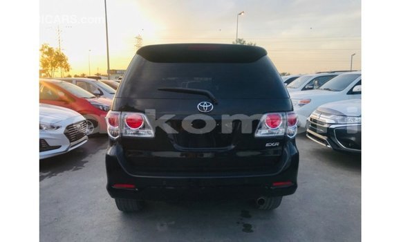 Acheter Import Voiture Toyota Fortuner Noir à Import - Dubai, Grande Comore Acheter Import Voiture Toyota Fortuner Noir à Import - Dubai, Grande Comore