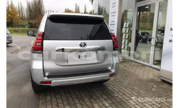 Acheter Import Voiture Toyota Prado Autre à Import - Dubai, Grande Comore Acheter Import Voiture Toyota Prado Autre à Import - Dubai, Grande Comore