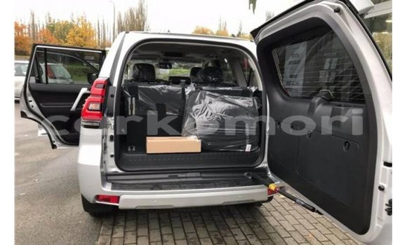 Acheter Import Voiture Toyota Prado Autre à Import - Dubai, Grande Comore Acheter Import Voiture Toyota Prado Autre à Import - Dubai, Grande Comore