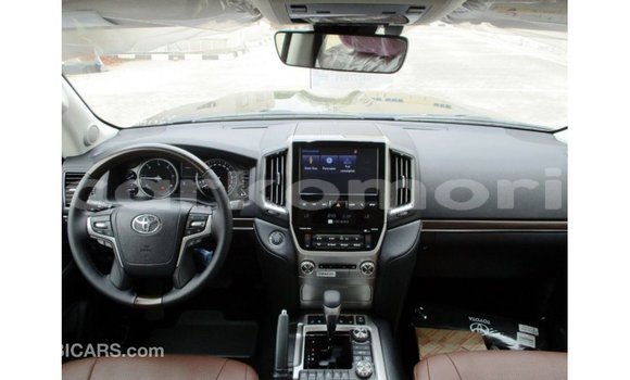 Buy Import Toyota Land Cruiser Black Car in Import - Dubai in Great Comore Buy Import Toyota Land Cruiser Black Car in Import - Dubai in Great Comore