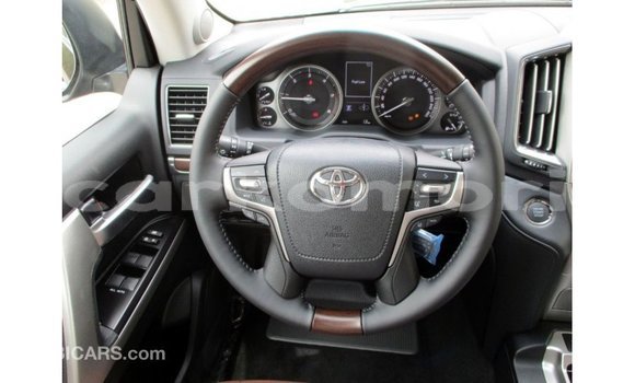 Buy Import Toyota Land Cruiser Black Car in Import - Dubai in Great Comore Buy Import Toyota Land Cruiser Black Car in Import - Dubai in Great Comore