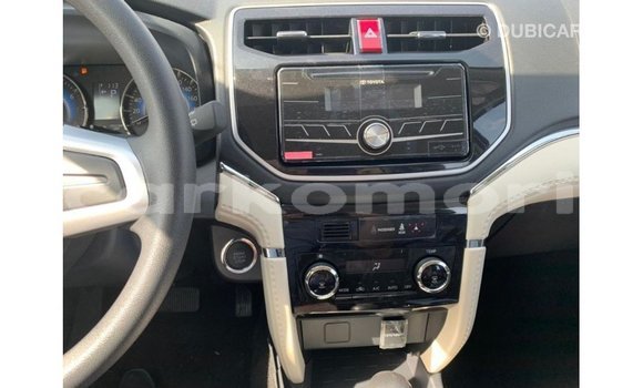 Acheter Import Voiture Toyota Rush Autre à Import - Dubai, Grande Comore Acheter Import Voiture Toyota Rush Autre à Import - Dubai, Grande Comore