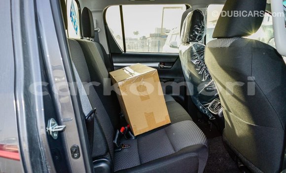 Acheter Import Voiture Toyota Hilux Autre à Import - Dubai, Grande Comore Acheter Import Voiture Toyota Hilux Autre à Import - Dubai, Grande Comore