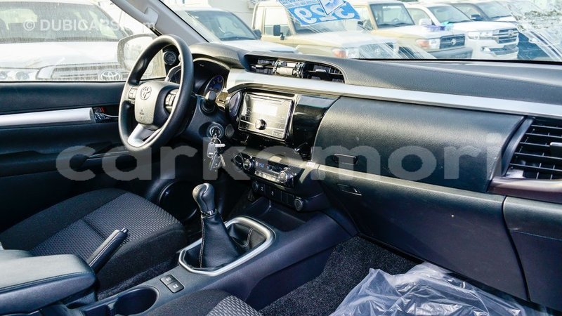 Big with watermark toyota hilux grande comore import dubai 2786