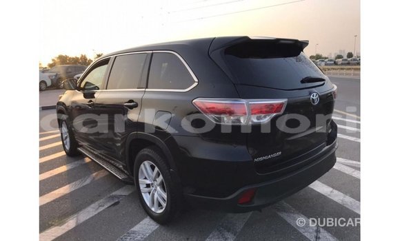 Acheter Import Voiture Toyota Highlander Noir à Import - Dubai, Grande Comore Acheter Import Voiture Toyota Highlander Noir à Import - Dubai, Grande Comore
