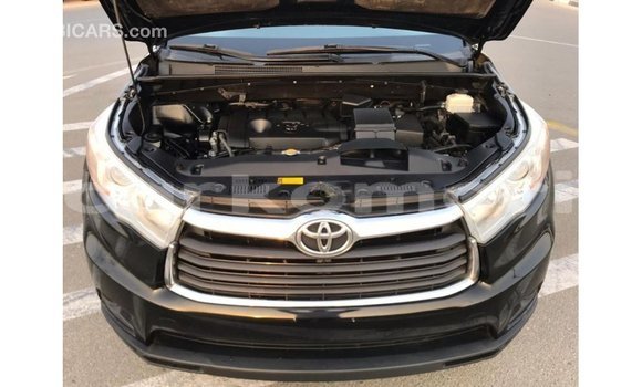 Acheter Import Voiture Toyota Highlander Noir à Import - Dubai, Grande Comore Acheter Import Voiture Toyota Highlander Noir à Import - Dubai, Grande Comore