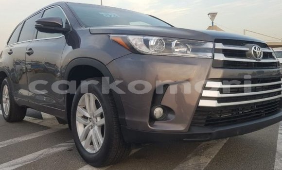 Acheter Import Voiture Toyota Highlander Autre à Import - Dubai, Grande Comore Acheter Import Voiture Toyota Highlander Autre à Import - Dubai, Grande Comore