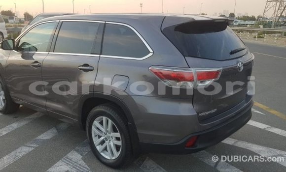 Acheter Import Voiture Toyota Highlander Autre à Import - Dubai, Grande Comore Acheter Import Voiture Toyota Highlander Autre à Import - Dubai, Grande Comore