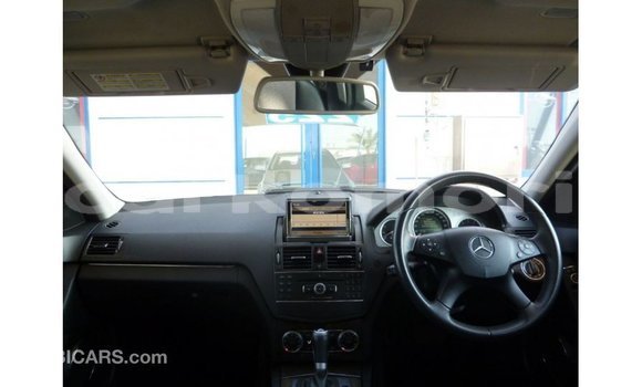 Acheter Import Voiture Mercedes-Benz 200 Autre à Import - Dubai, Grande Comore Acheter Import Voiture Mercedes-Benz 200 Autre à Import - Dubai, Grande Comore