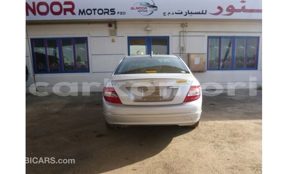 Acheter Import Voiture Mercedes-Benz 200 Autre à Import - Dubai, Grande Comore Acheter Import Voiture Mercedes-Benz 200 Autre à Import - Dubai, Grande Comore
