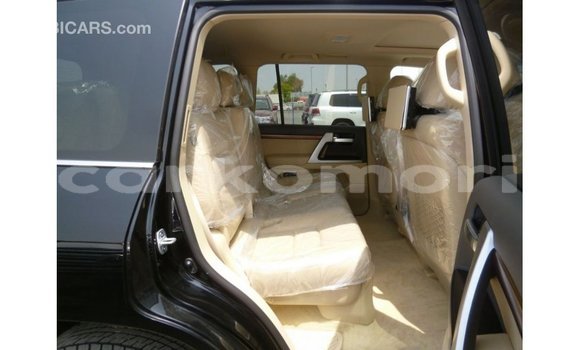 Buy Import Toyota Land Cruiser Black Car in Import - Dubai in Great Comore Buy Import Toyota Land Cruiser Black Car in Import - Dubai in Great Comore
