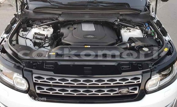 Acheter Import Voiture Land Rover Range Rover Blanc à Import - Dubai, Grande Comore Acheter Import Voiture Land Rover Range Rover Blanc à Import - Dubai, Grande Comore