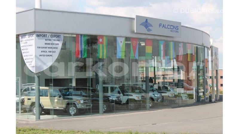 Big with watermark toyota land cruiser grande comore import dubai 2802