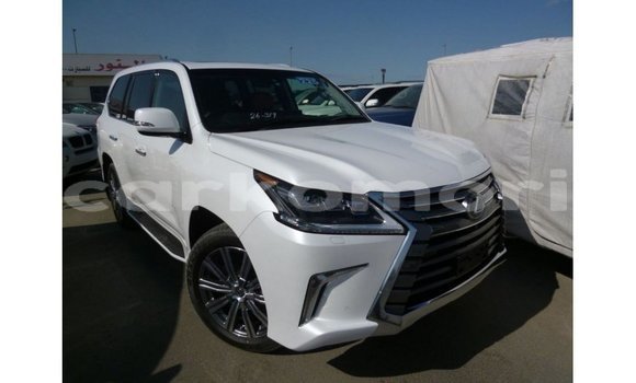 Acheter Import Voiture Lexus LX Blanc à Import - Dubai, Grande Comore Acheter Import Voiture Lexus LX Blanc à Import - Dubai, Grande Comore