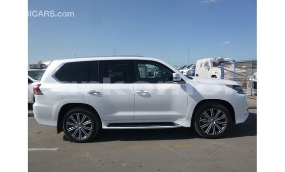 Acheter Import Voiture Lexus LX Blanc à Import - Dubai, Grande Comore Acheter Import Voiture Lexus LX Blanc à Import - Dubai, Grande Comore