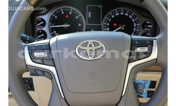 Buy Import Toyota Land Cruiser Black Car in Import - Dubai in Great Comore Buy Import Toyota Land Cruiser Black Car in Import - Dubai in Great Comore