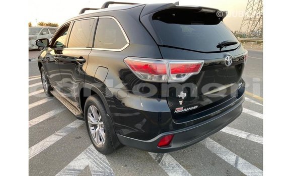 Acheter Import Voiture Toyota Highlander Noir à Import - Dubai, Grande Comore Acheter Import Voiture Toyota Highlander Noir à Import - Dubai, Grande Comore
