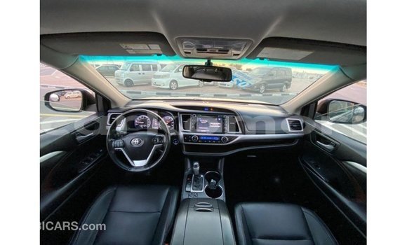 Acheter Import Voiture Toyota Highlander Noir à Import - Dubai, Grande Comore Acheter Import Voiture Toyota Highlander Noir à Import - Dubai, Grande Comore