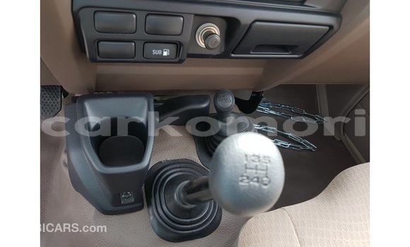 Buy Import Toyota Land Cruiser Beige Car in Import - Dubai in Great Comore Buy Import Toyota Land Cruiser Beige Car in Import - Dubai in Great Comore
