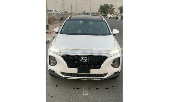 Buy Import Hyundai Santa Fe White Car in Import - Dubai in Great Comore Buy Import Hyundai Santa Fe White Car in Import - Dubai in Great Comore