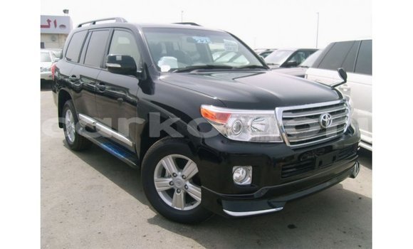 Buy Import Toyota Land Cruiser Black Car in Import - Dubai in Great Comore Buy Import Toyota Land Cruiser Black Car in Import - Dubai in Great Comore