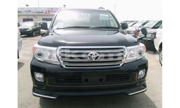 Buy Import Toyota Land Cruiser Black Car in Import - Dubai in Great Comore Buy Import Toyota Land Cruiser Black Car in Import - Dubai in Great Comore