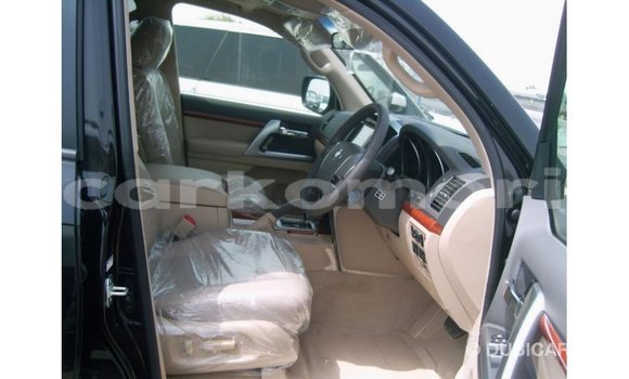 Buy Import Toyota Land Cruiser Black Car in Import - Dubai in Great Comore Buy Import Toyota Land Cruiser Black Car in Import - Dubai in Great Comore