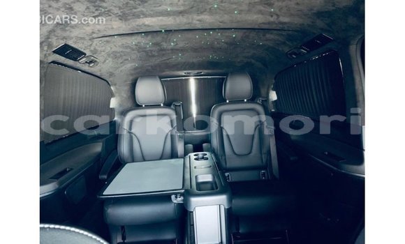 Buy Import Mercedes-Benz 250 Black Car in Import - Dubai in Great Comore Buy Import Mercedes-Benz 250 Black Car in Import - Dubai in Great Comore