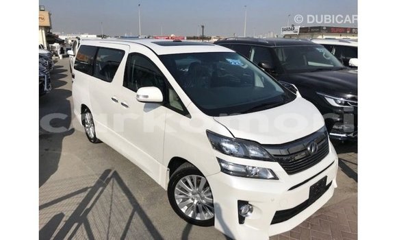 Acheter Import Voiture Toyota Vellfire Blanc à Import - Dubai, Grande Comore Acheter Import Voiture Toyota Vellfire Blanc à Import - Dubai, Grande Comore