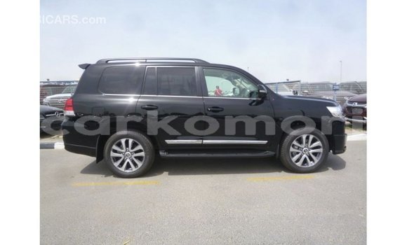 Acheter Import Voiture Toyota Land Cruiser Noir à Import - Dubai, Grande Comore Acheter Import Voiture Toyota Land Cruiser Noir à Import - Dubai, Grande Comore