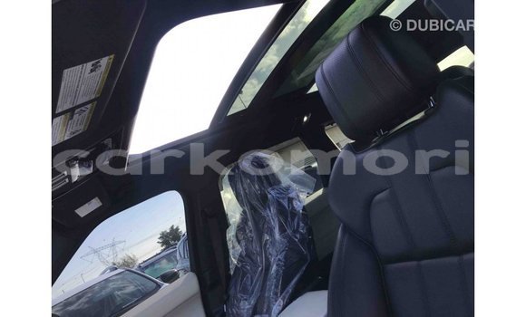 Acheter Import Voiture Land Rover Range Rover Blanc à Import - Dubai, Grande Comore