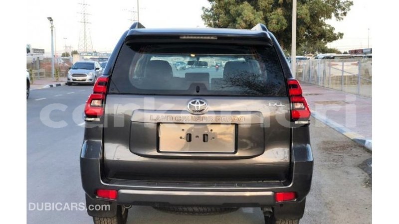 Big with watermark toyota prado grande comore import dubai 2838