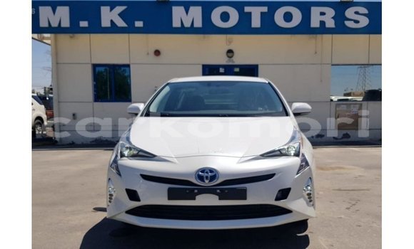 Acheter Import Voiture Toyota Prius Blanc à Import - Dubai, Grande Comore Acheter Import Voiture Toyota Prius Blanc à Import - Dubai, Grande Comore