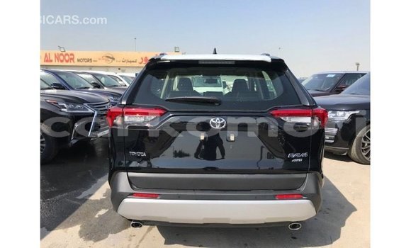 Acheter Import Voiture Toyota 4Runner Noir à Import - Dubai, Grande Comore Acheter Import Voiture Toyota 4Runner Noir à Import - Dubai, Grande Comore
